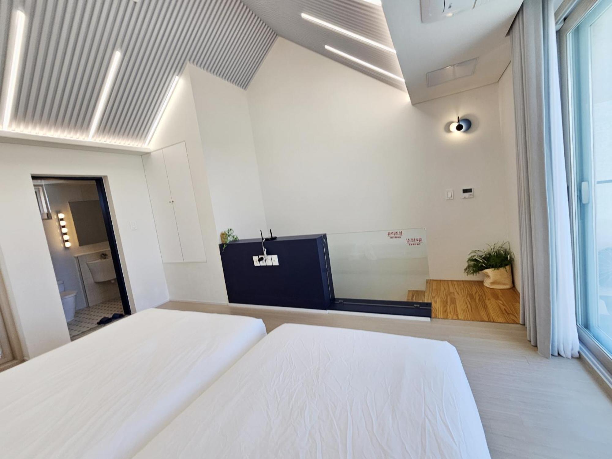Jeju Badayeon Villa Согвіпо Екстер'єр фото