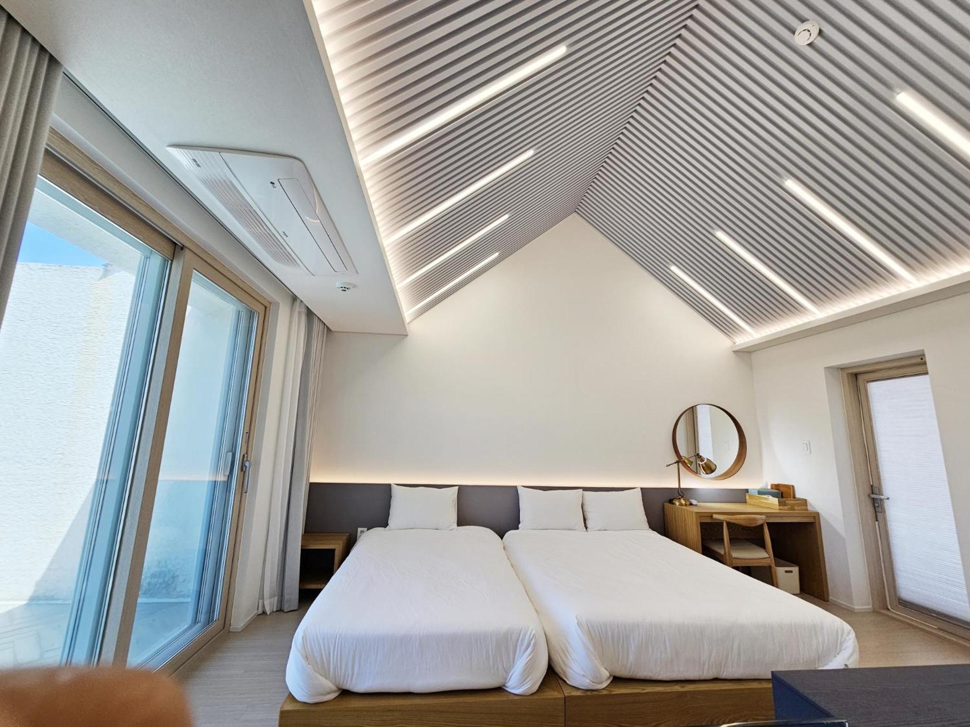 Jeju Badayeon Villa Согвіпо Екстер'єр фото