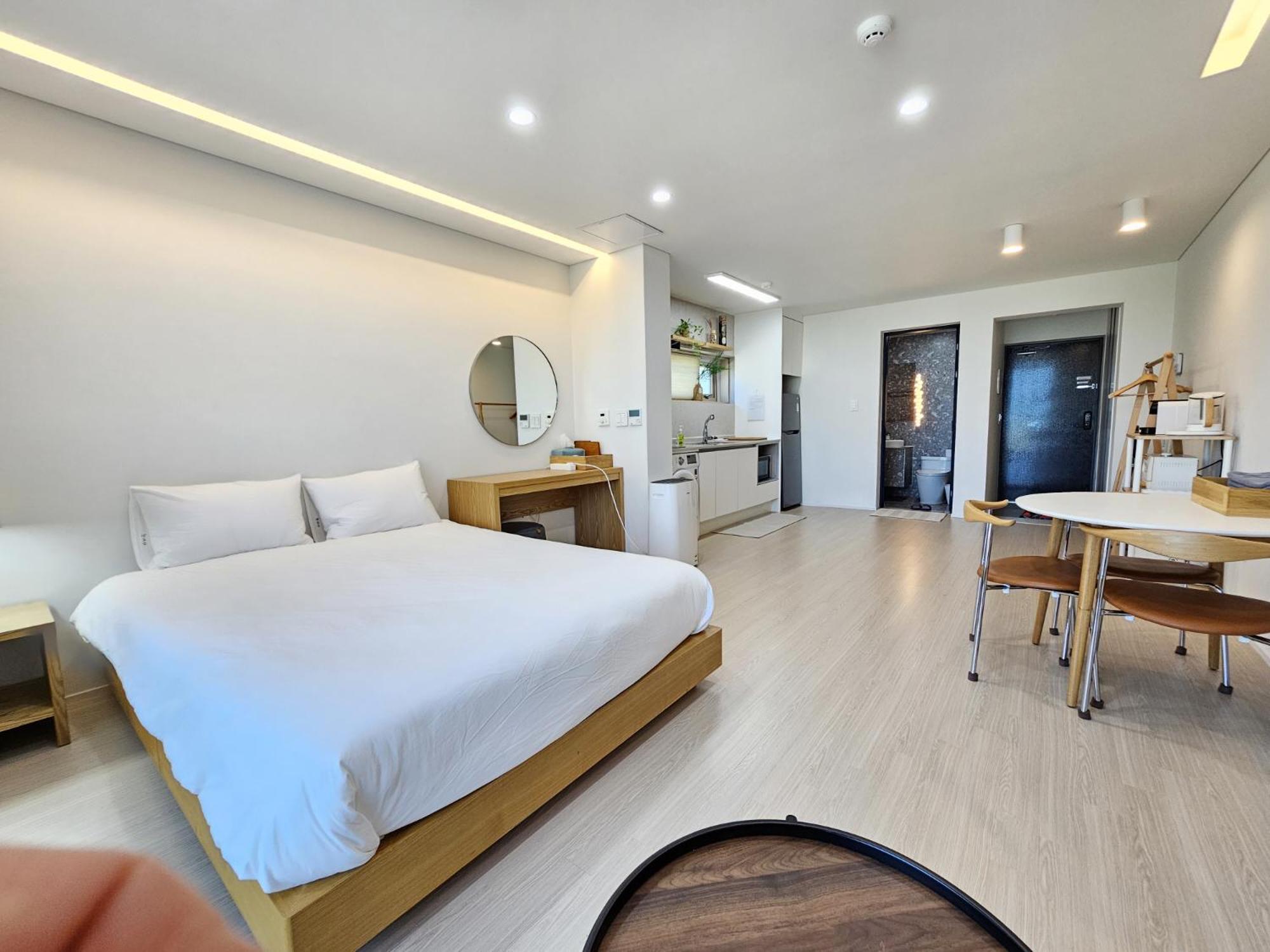 Jeju Badayeon Villa Согвіпо Екстер'єр фото