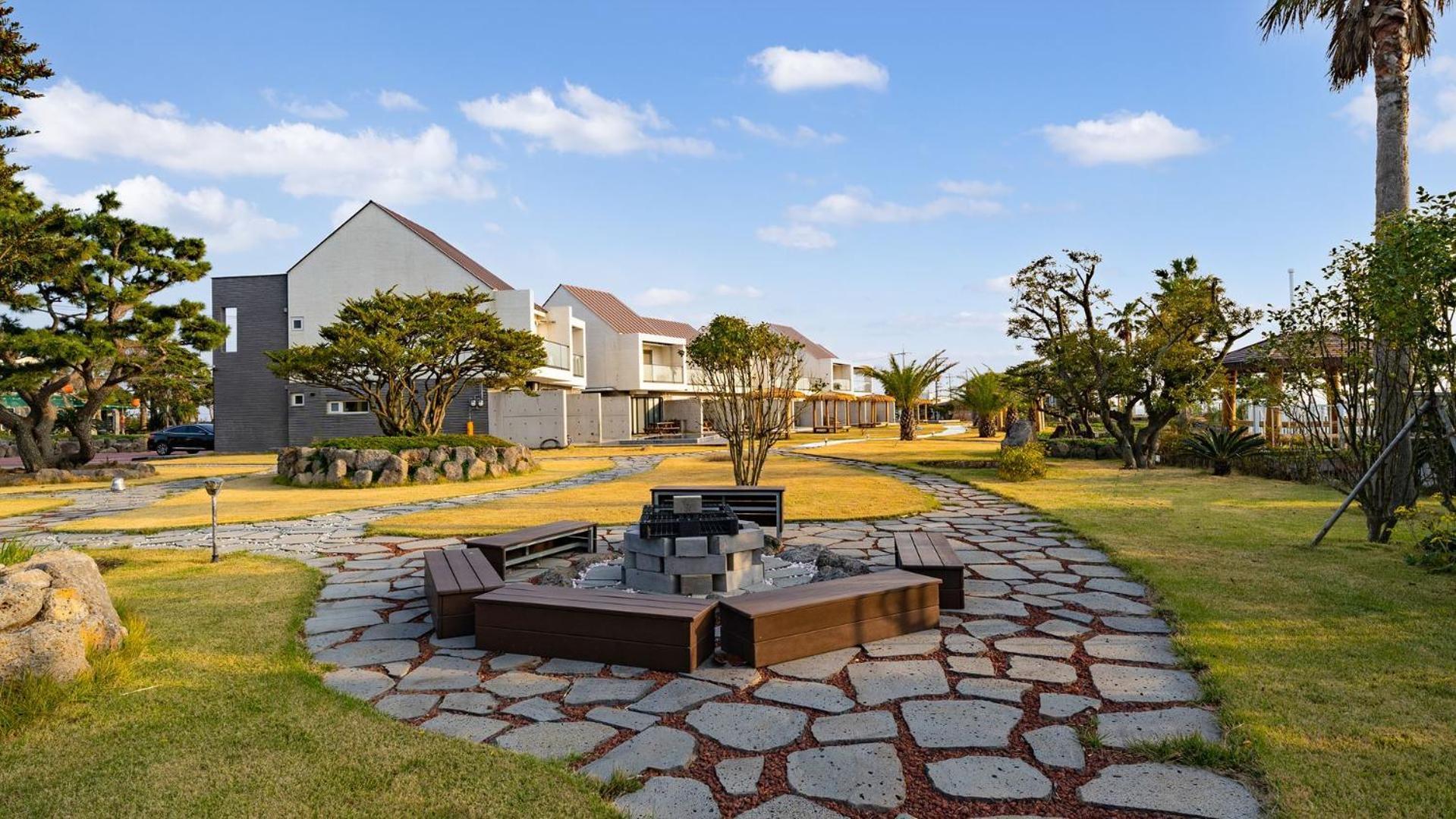 Jeju Badayeon Villa Согвіпо Екстер'єр фото